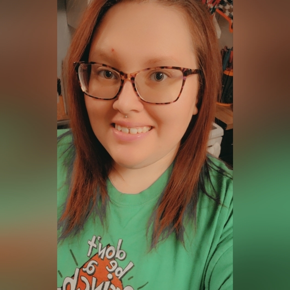 Meet your Posher, Mikala - Picture 1 of 5